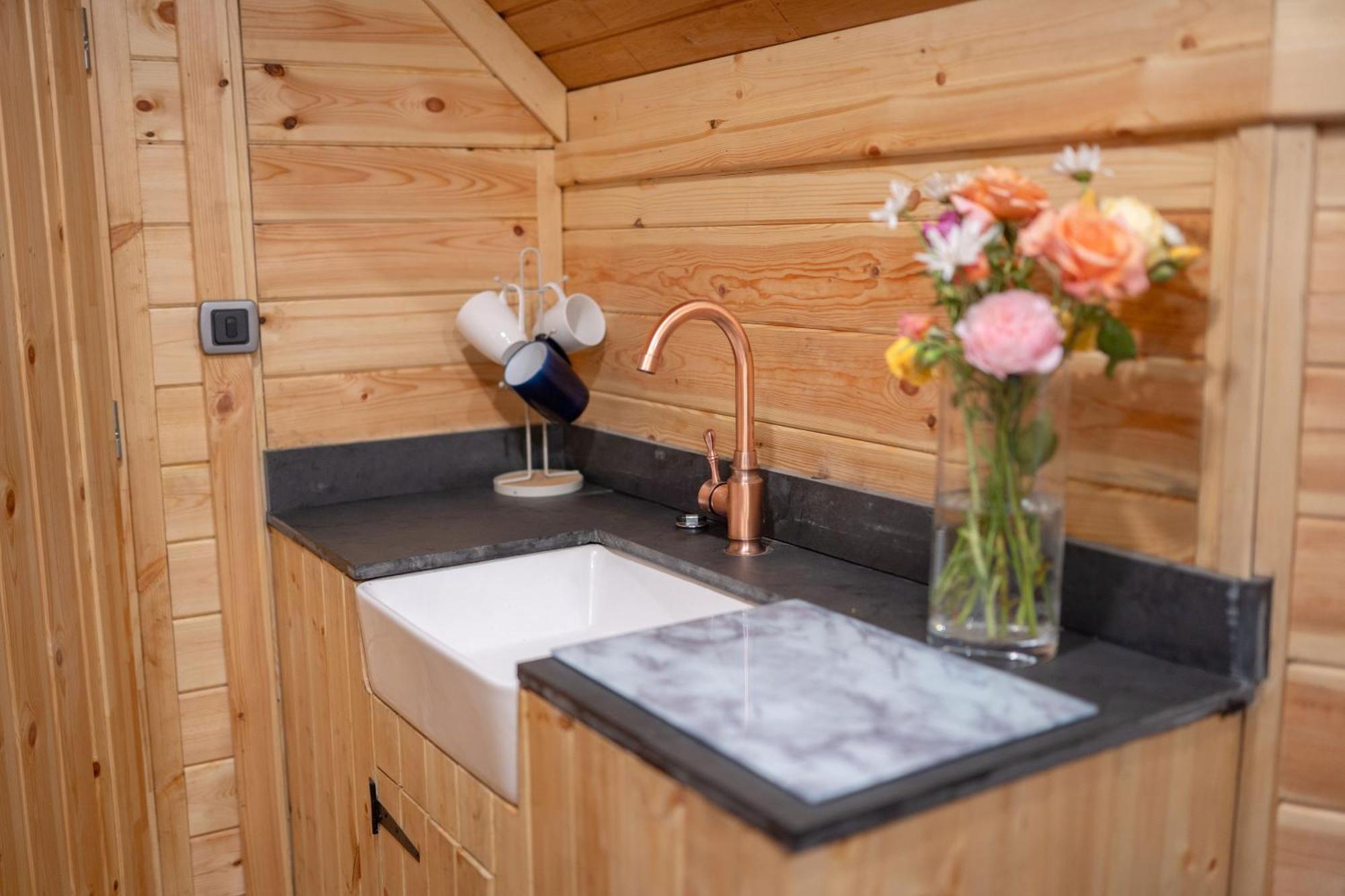 Chestnut Tree House With Hot Tub & Sauna Бармут Экстерьер фото